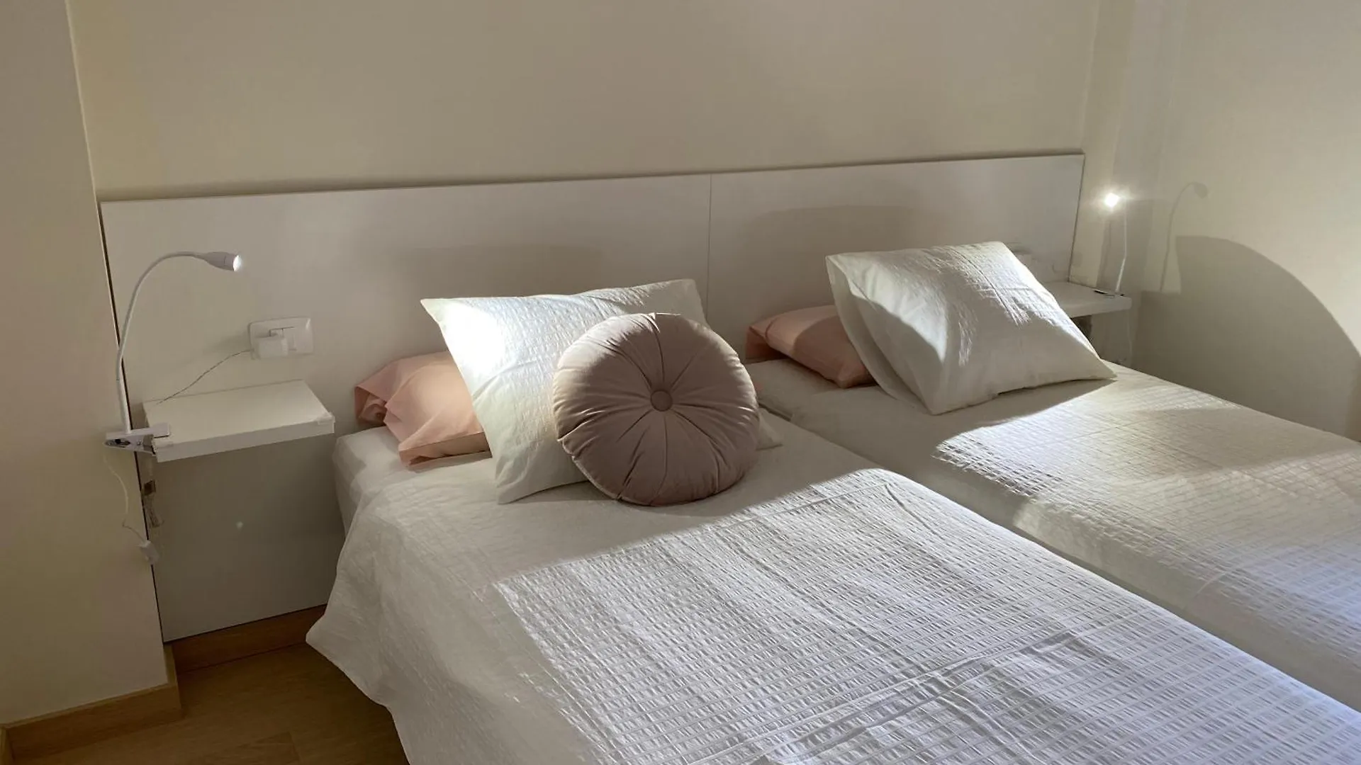 Luminoso Apartamento Con Terraza Y Piscina Puerto de la Cruz  Spanje